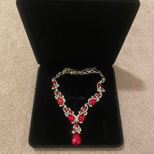 Necklace box holder